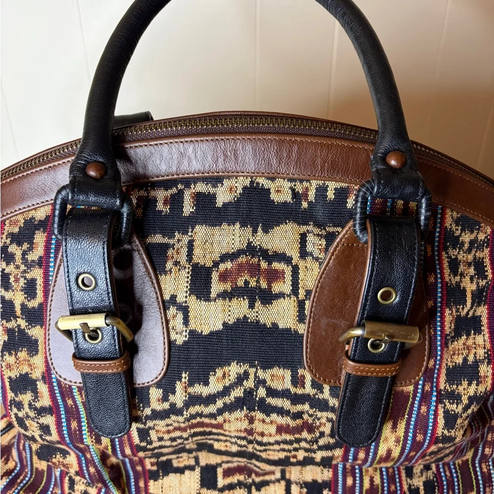 Ikat Patterned Handbag with Shoulder Strap - Picture 2 of 6